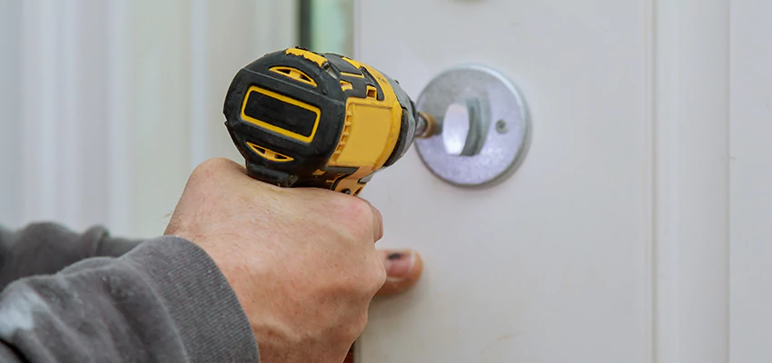 Street Locksmith For Smart Lock Repair in Manteca, CA